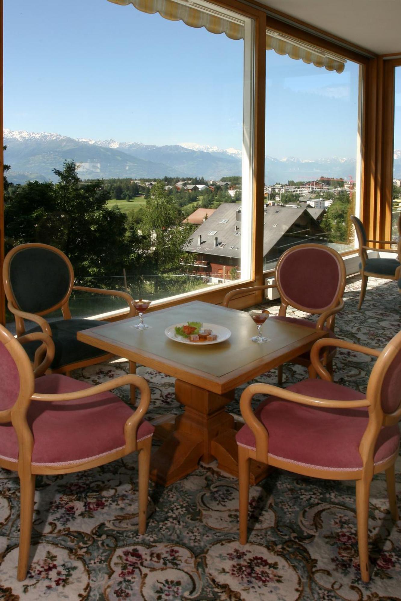 Grand Hotel Du Parc Crans-Montana Exterior foto